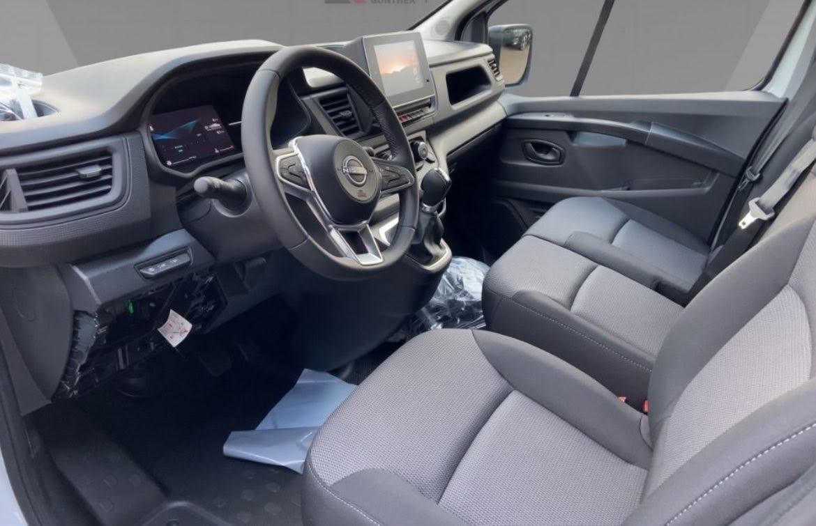 Nissan PRIMASTAR  2.0 DCI 150 3 places (7 CV)